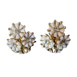 Vintage CORO signed screw- back earrings.